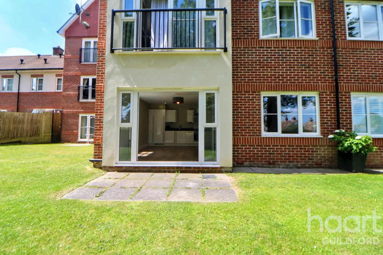 Uplands Road, GU1, photo 8