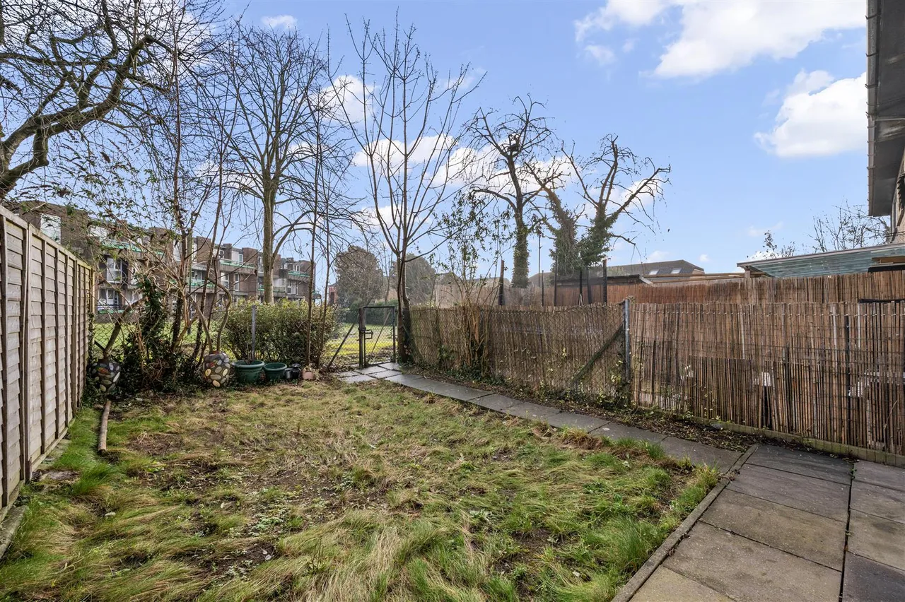 Midwood Close, London, NW2, photo 7