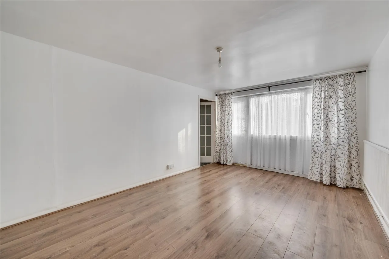 Midwood Close, London, NW2, photo 5