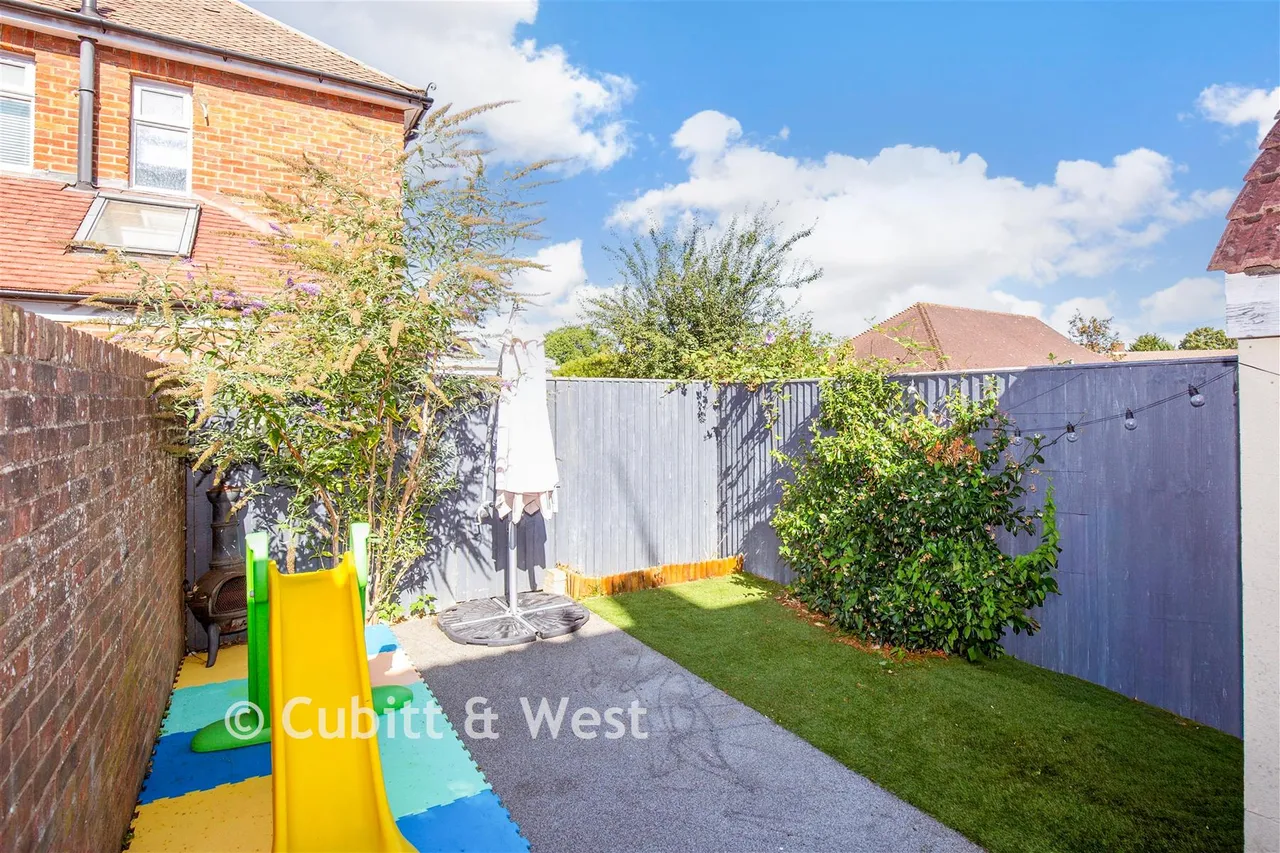 Mill Road, Burgess Hill, RH15, photo 8