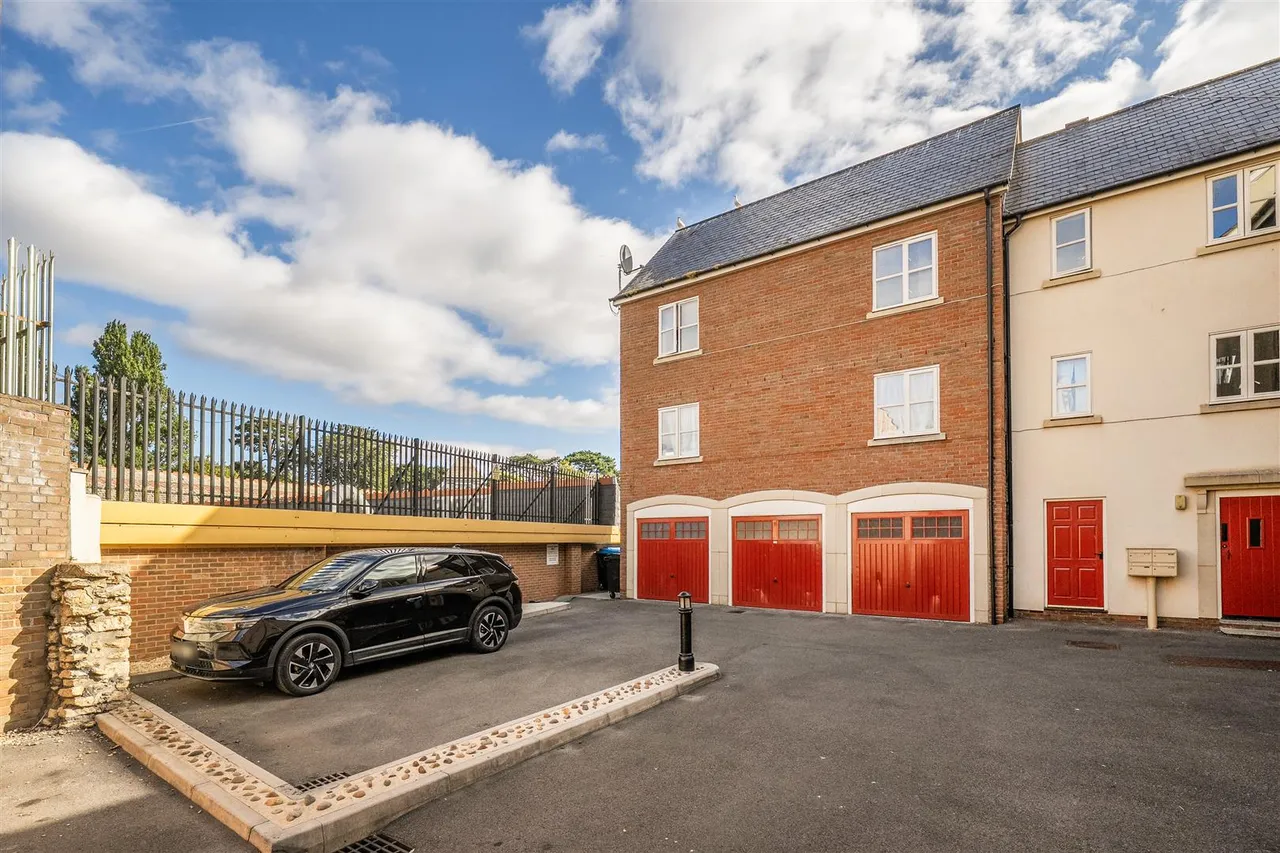 Chapel Mews, Chippenham, SN15, photo 20
