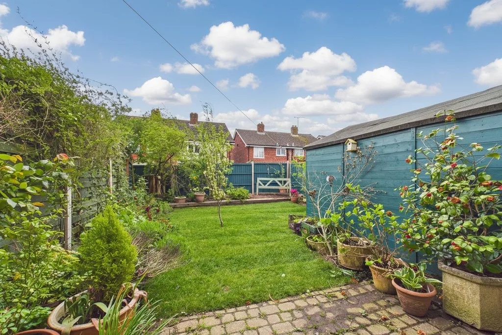 3 bed house for sale, Willow Road, Barton-under-Needwood