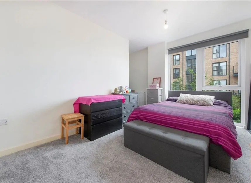 Cricklewood Lane, Cricklewood, NW2, photo 4