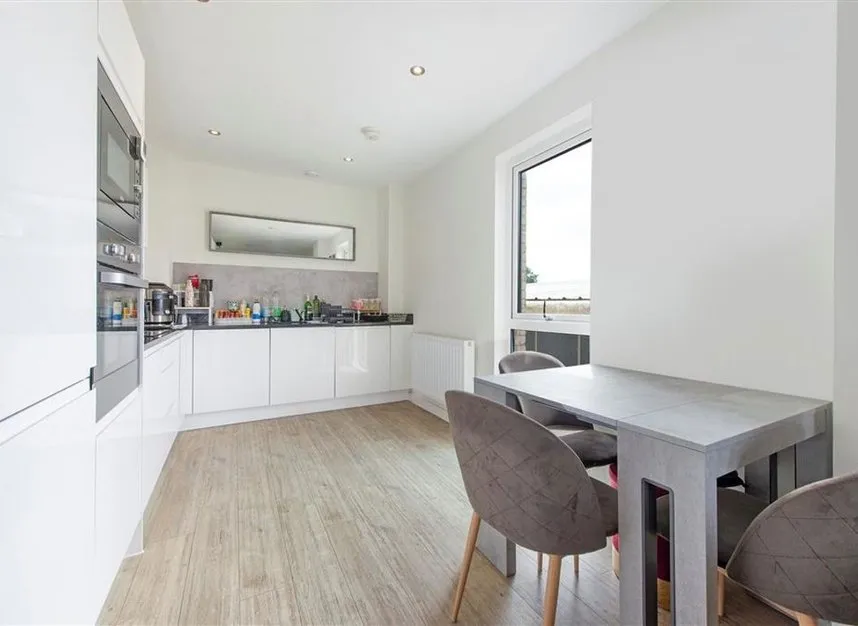 Cricklewood Lane, Cricklewood, NW2, photo 3