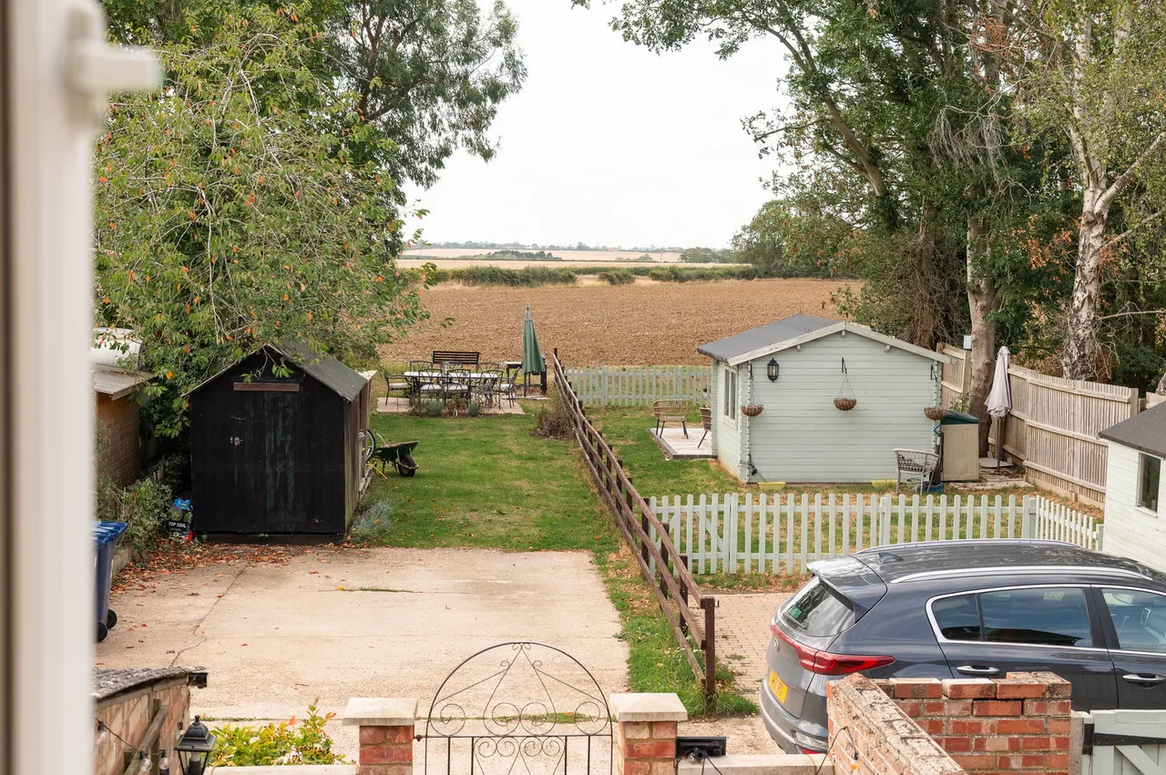 Station Row, Tilbrook, photo 22