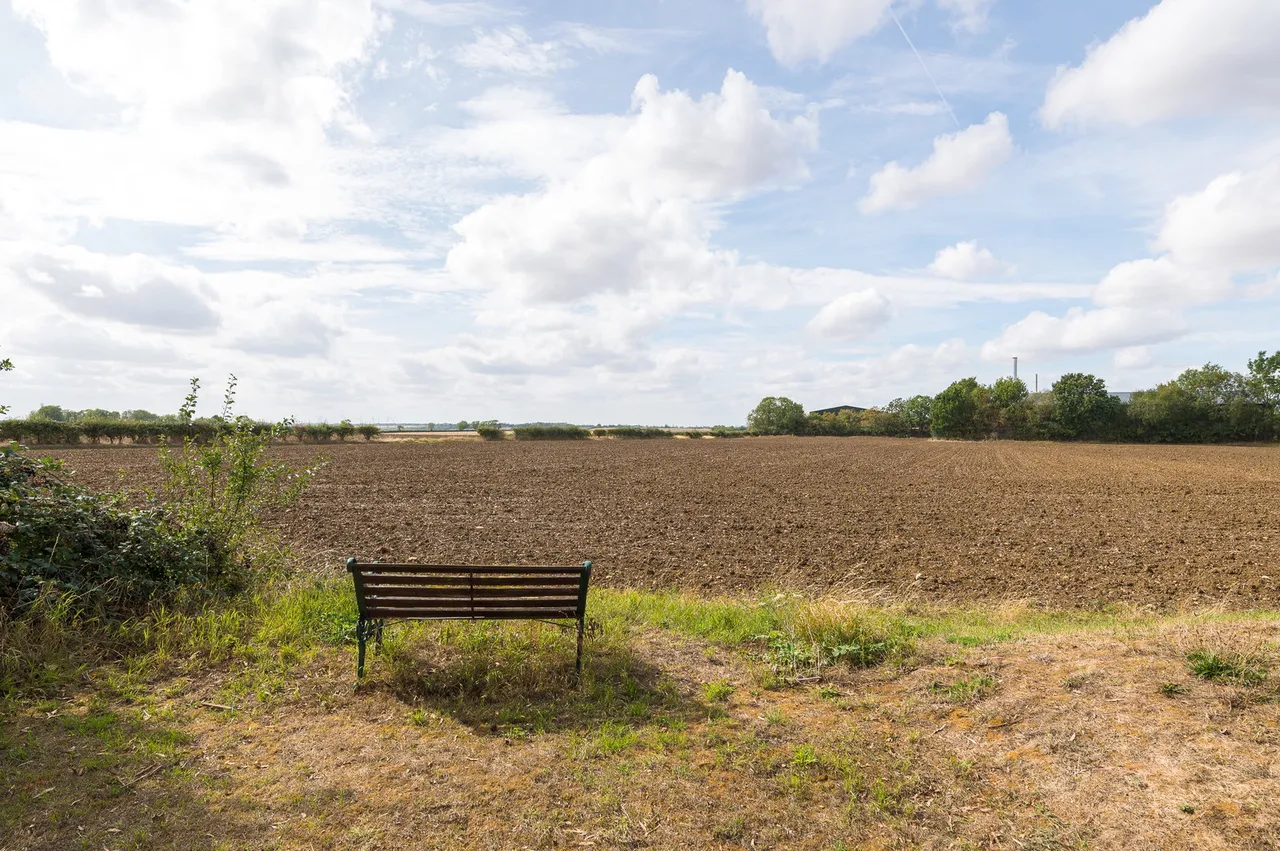 Station Row, Tilbrook, photo 29