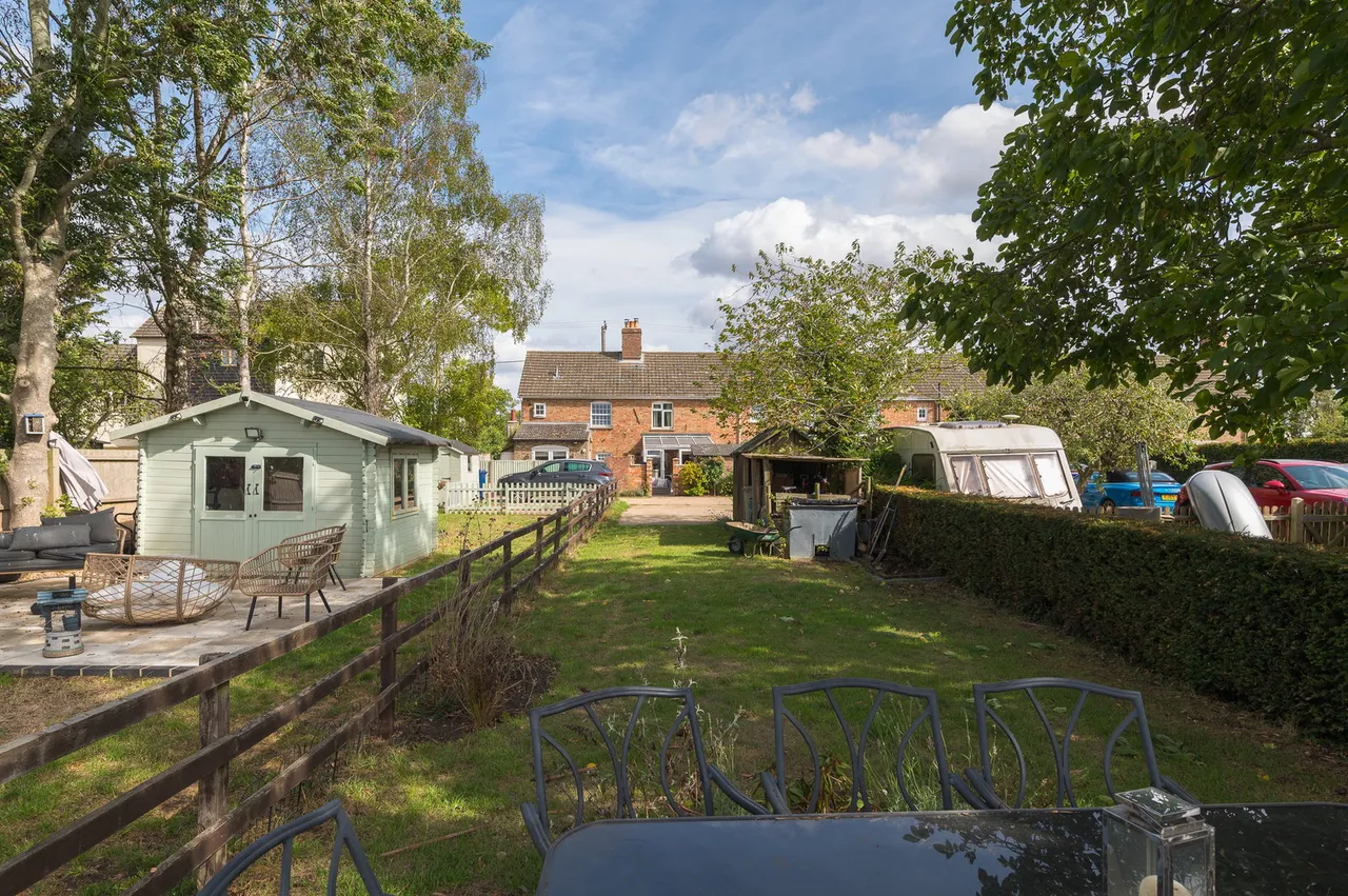 Station Row, Tilbrook, photo 30