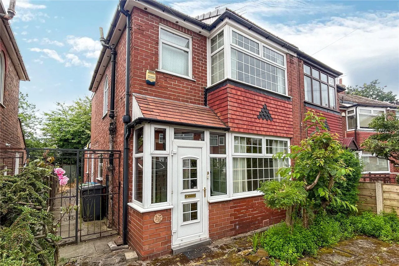 3 bed house for sale, Shirley Avenue, Chadderton, OL9