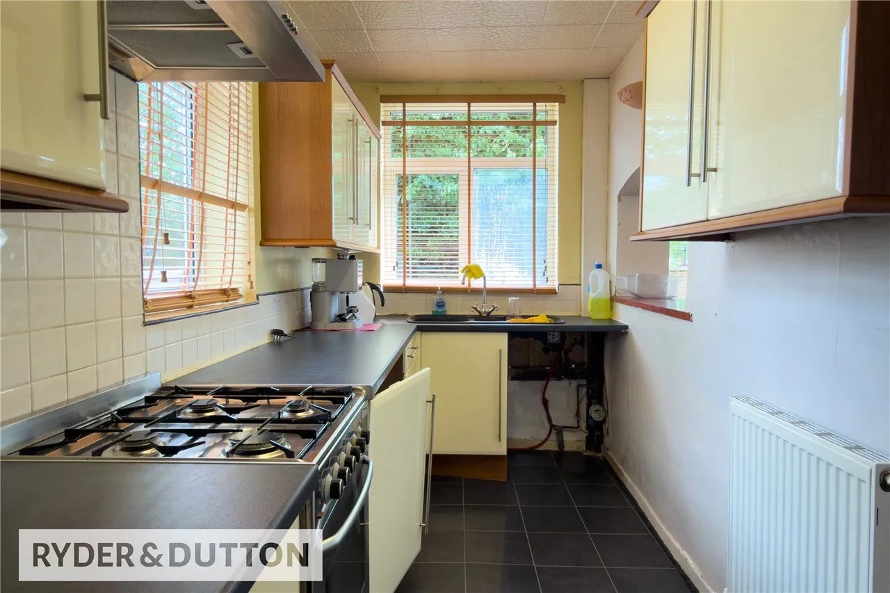 Shirley Avenue, Chadderton, OL9, photo 8
