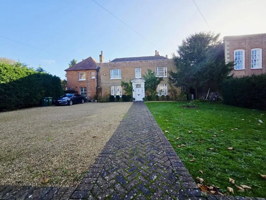 8 bed house for sale — High Street, Stanwell, Surrey, TW19