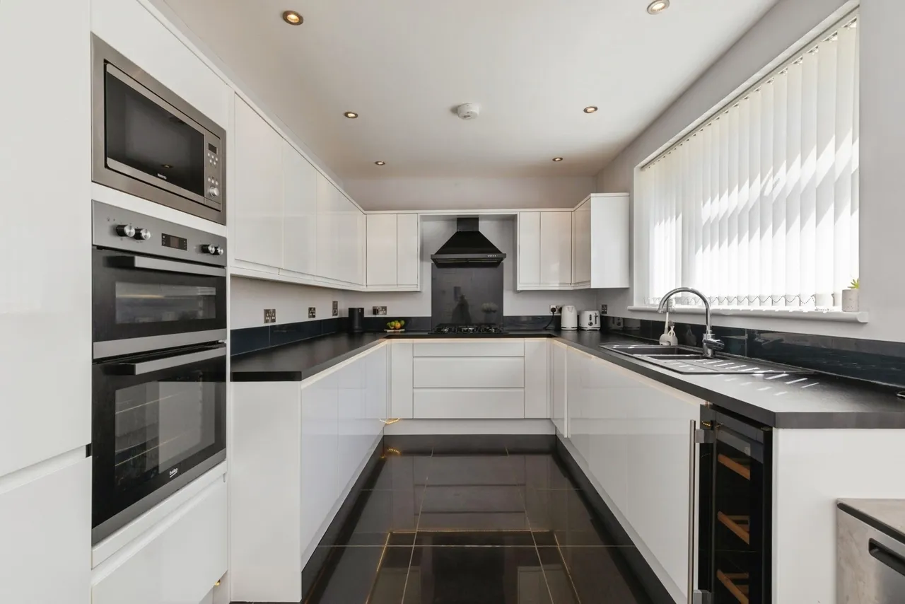 Kings Weston Avenue, BRISTOL, Avon, BS11, photo 3