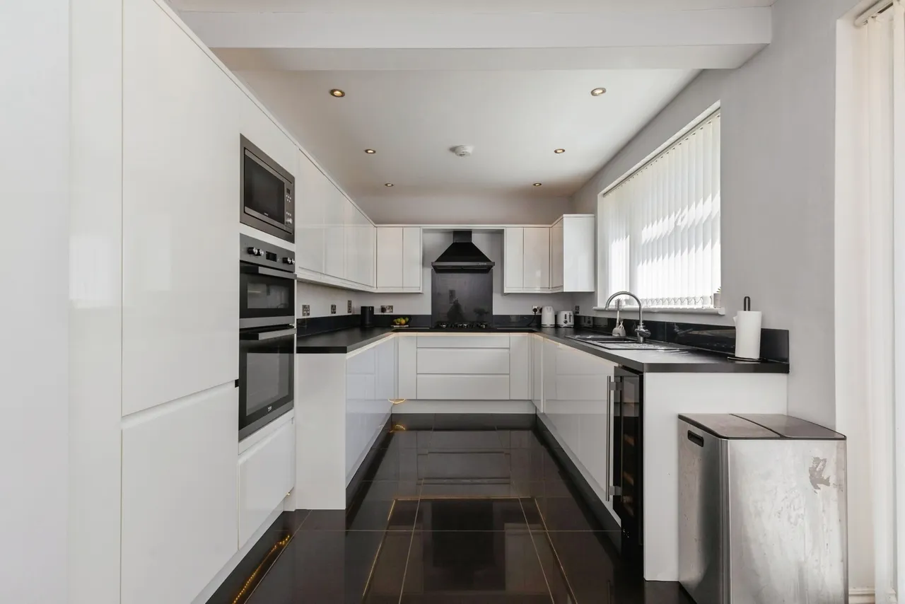 Kings Weston Avenue, BRISTOL, Avon, BS11, photo 4