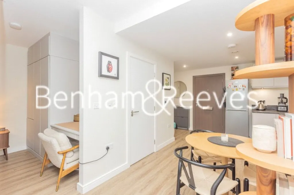 Tierney Lane, Fulham, W6, photo 5