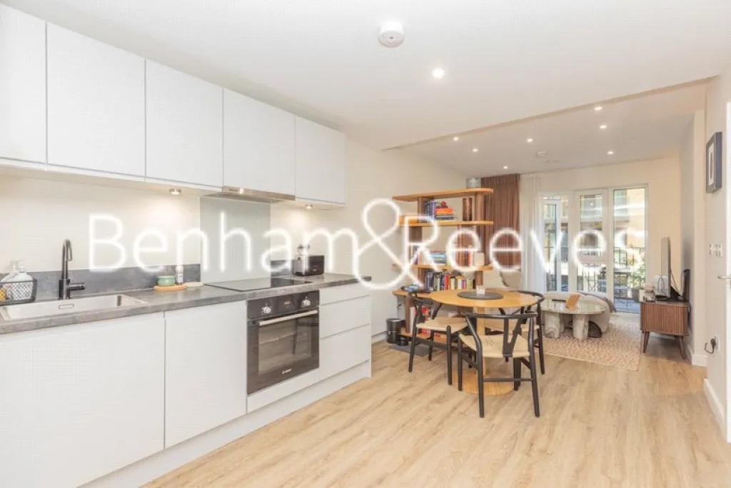 Tierney Lane, Fulham, W6, photo 3