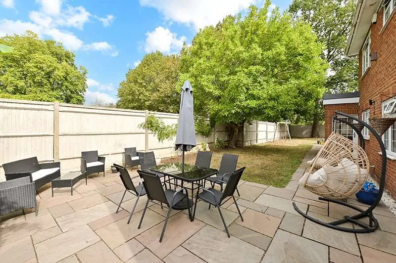 Harwood Gardens, Old Windsor, Windsor, Berkshire, SL4 2LJ, photo 6