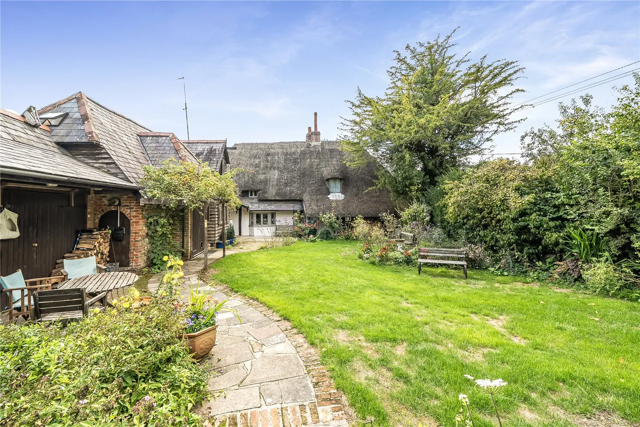 Rookery Lane, Broughton, SO20, photo 17
