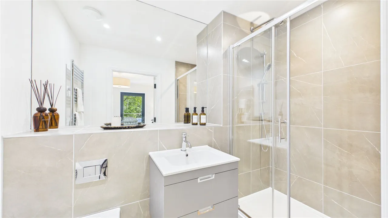 Shores Road, Horsell, GU21, photo 7