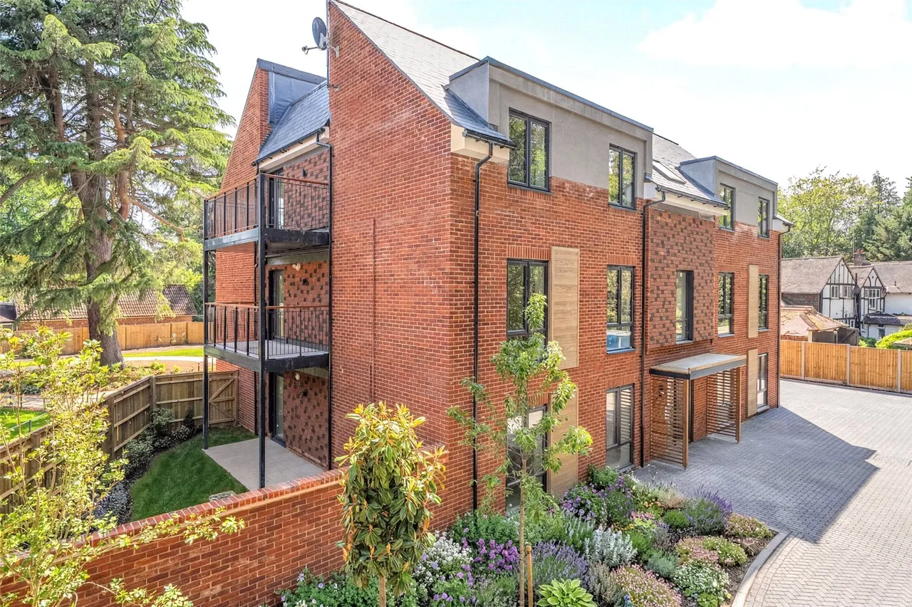 Shores Road, Horsell, GU21, photo 12