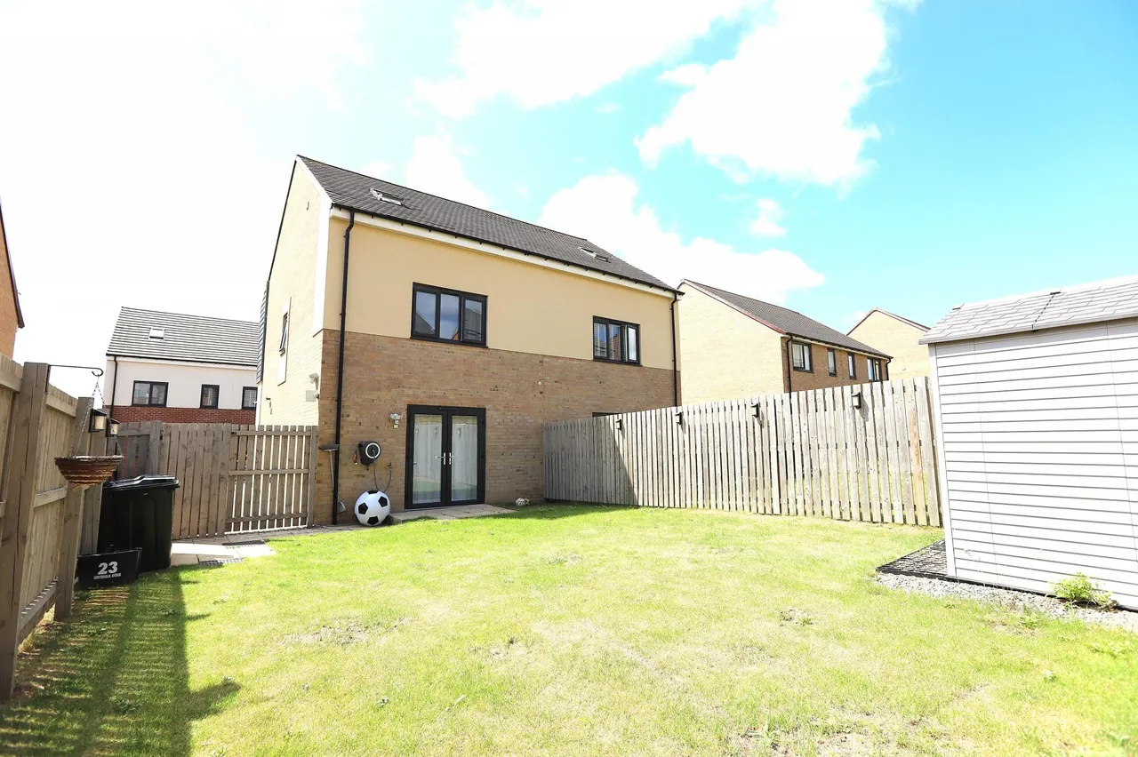 Chesterholm Avenue, Newcastle Upon Tyne, NE15, photo 18