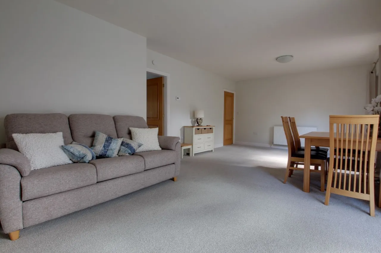 Wychwood Church View, Adel, LS16, photo 2