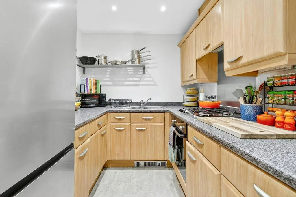 Southwold Road, Armstrong House, E5, photo 6