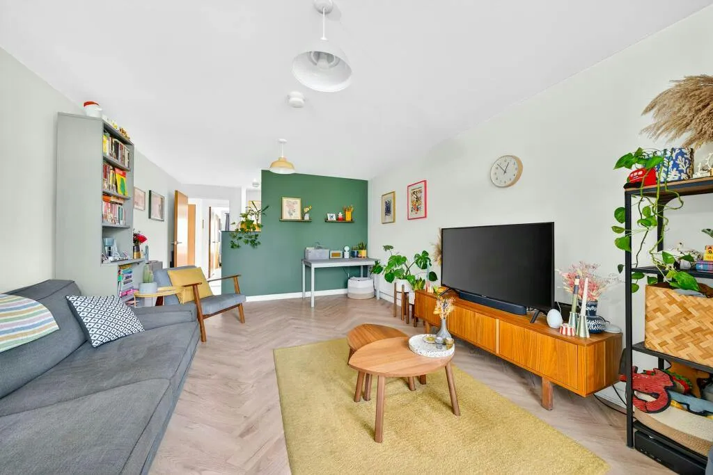 Southwold Road, Armstrong House, E5, photo 9