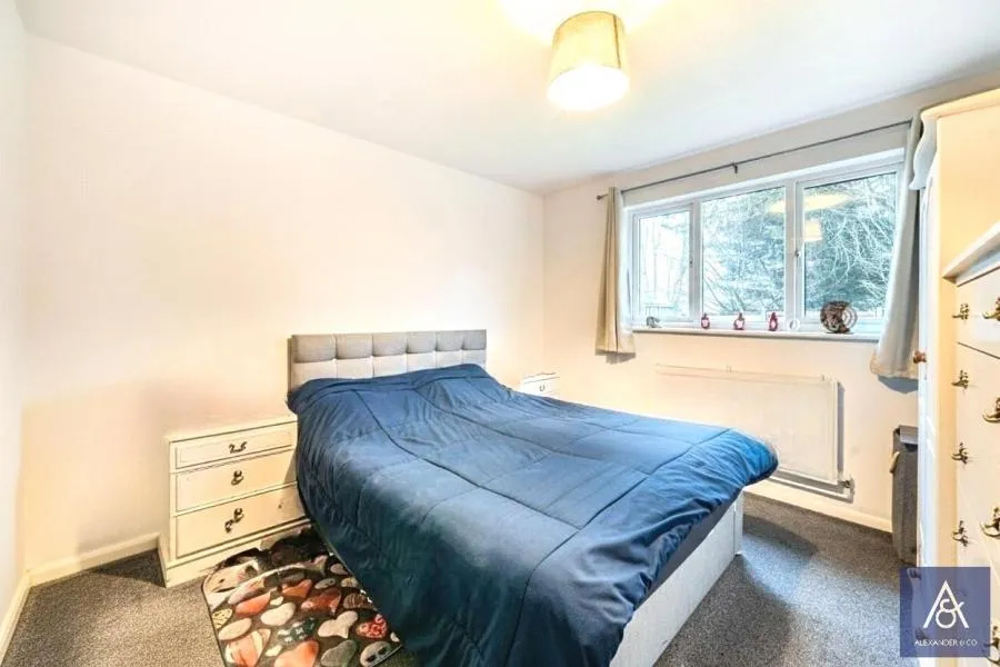 Highfield Court, Brackley, NN13, photo 12