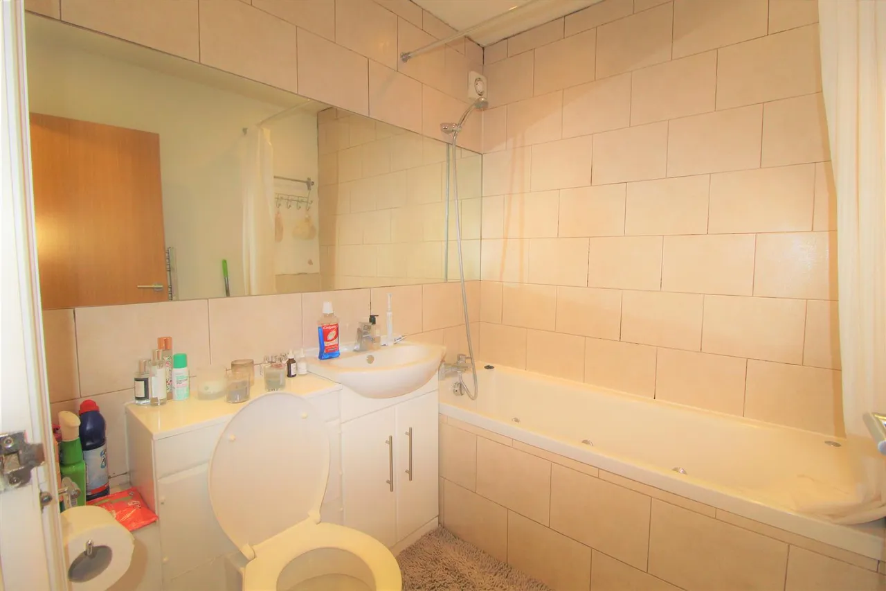 Brighton Road, South Croydon, CR2, photo 5