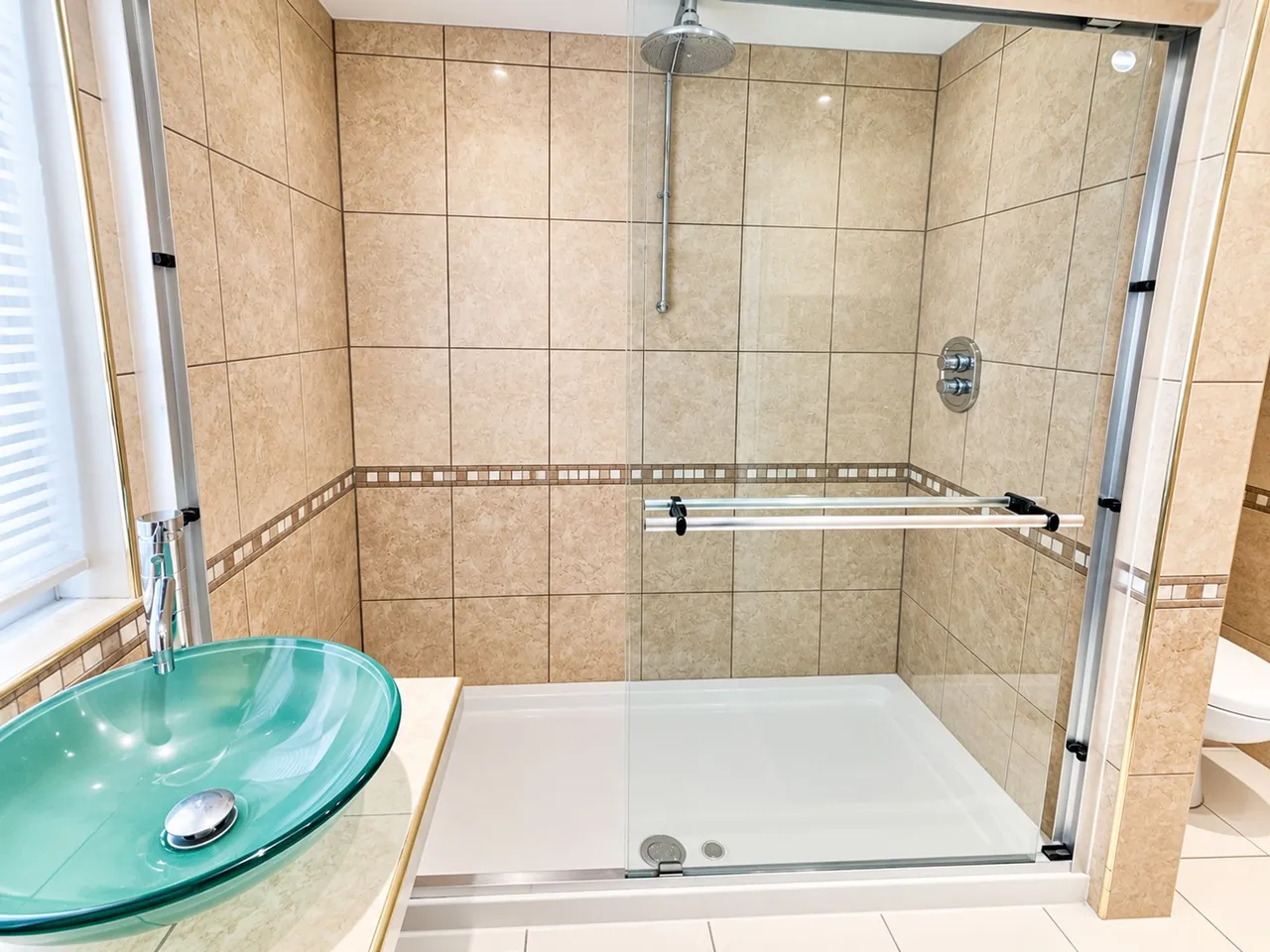 St. Clair Close, Ilford, IG5, photo 18