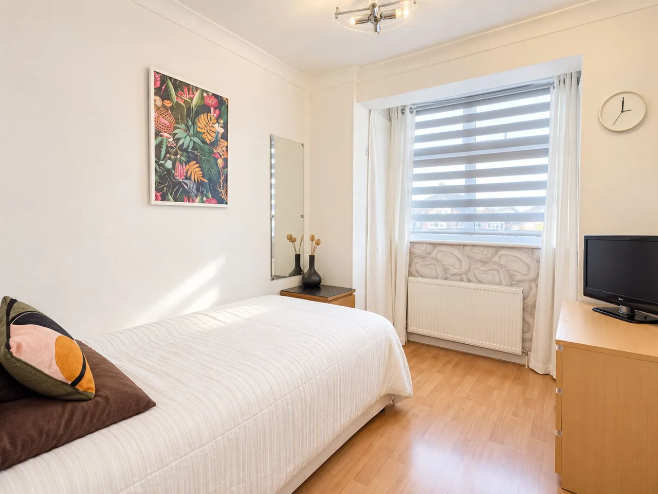 St. Clair Close, Ilford, IG5, photo 14