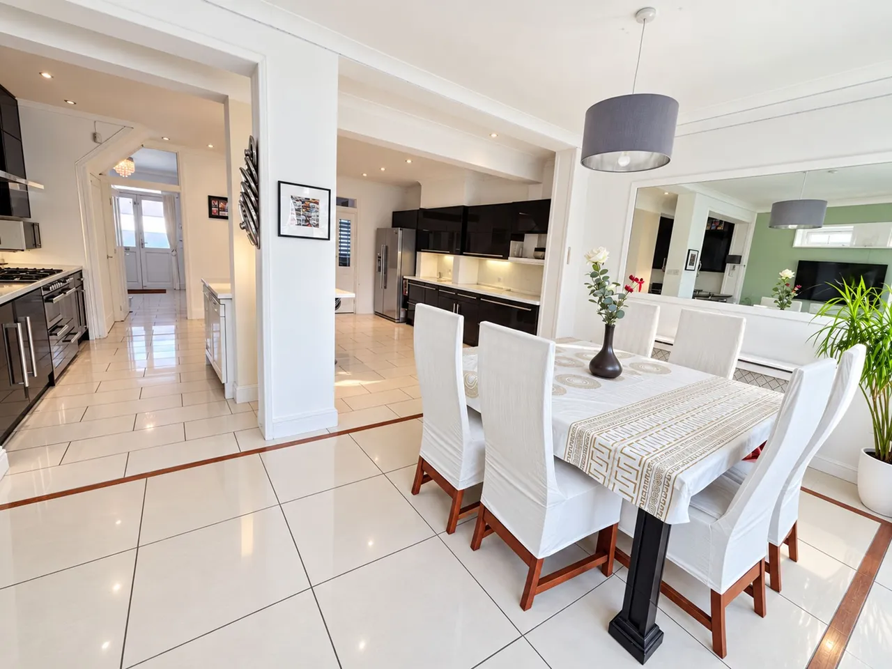 St. Clair Close, Ilford, IG5, photo 5