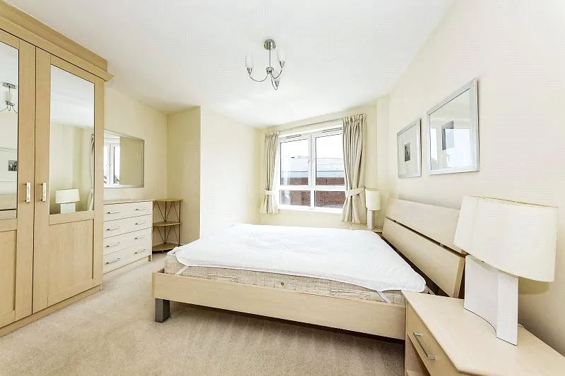 Station Approach, Woking, GU22, photo 6