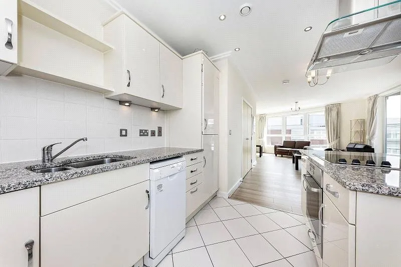 Station Approach, Woking, GU22, photo 5