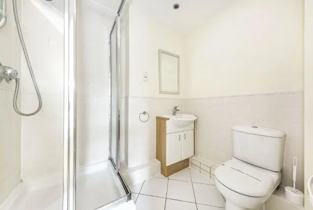 Station Approach, Woking, GU22, photo 7