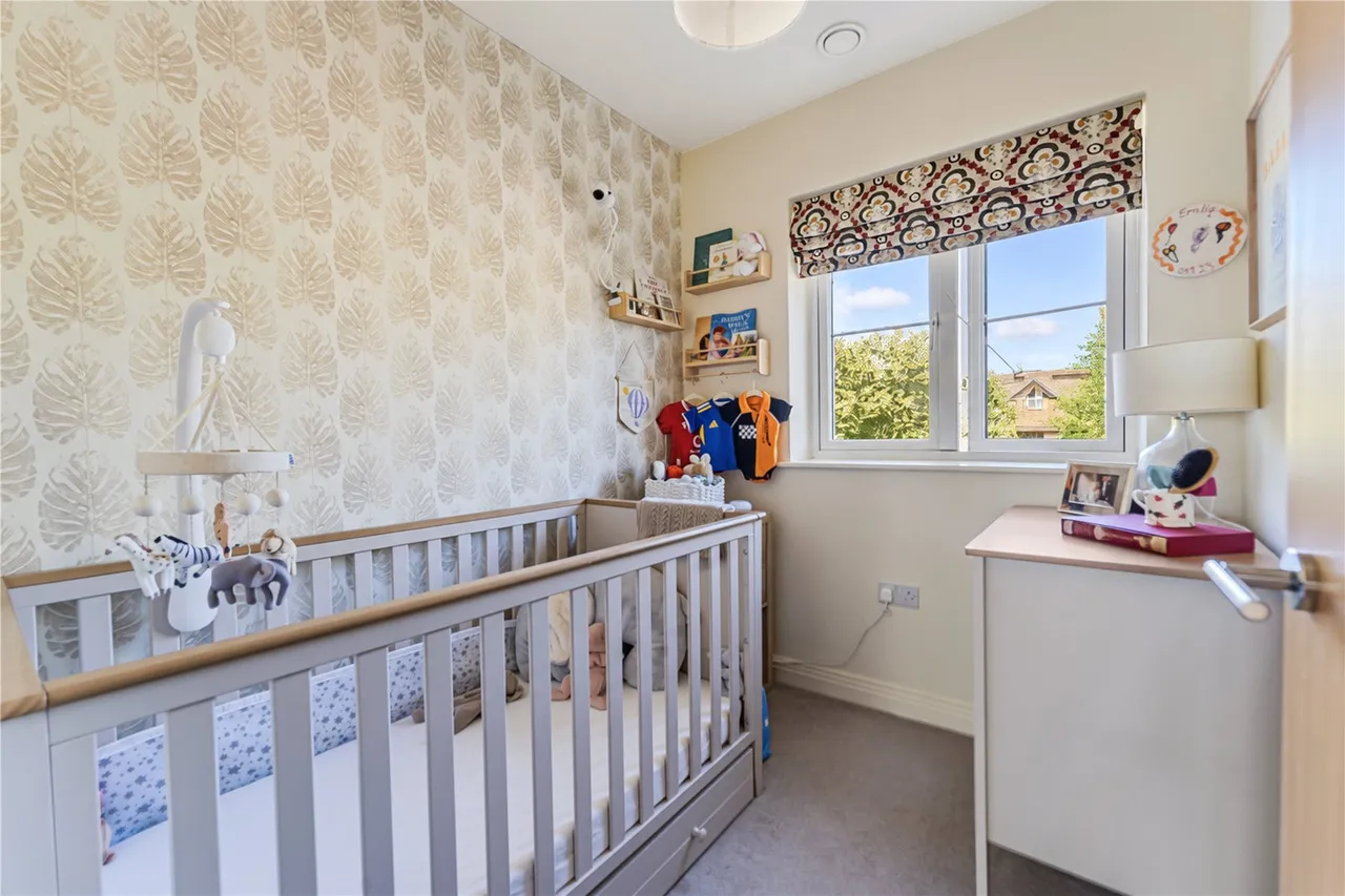 Brookwood Farm Drive, Knaphill, GU21, photo 12