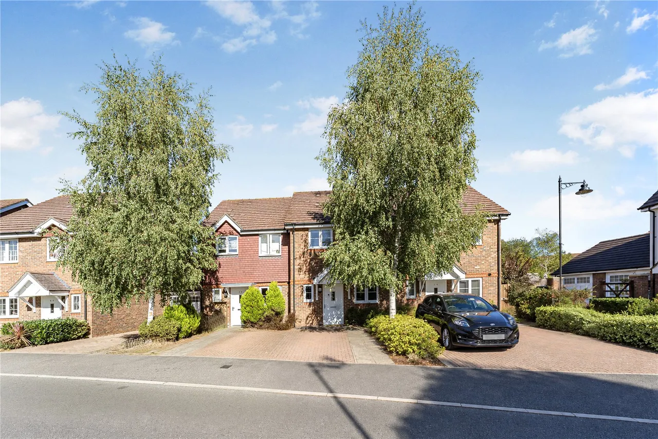Brookwood Farm Drive, Knaphill, GU21, photo 17