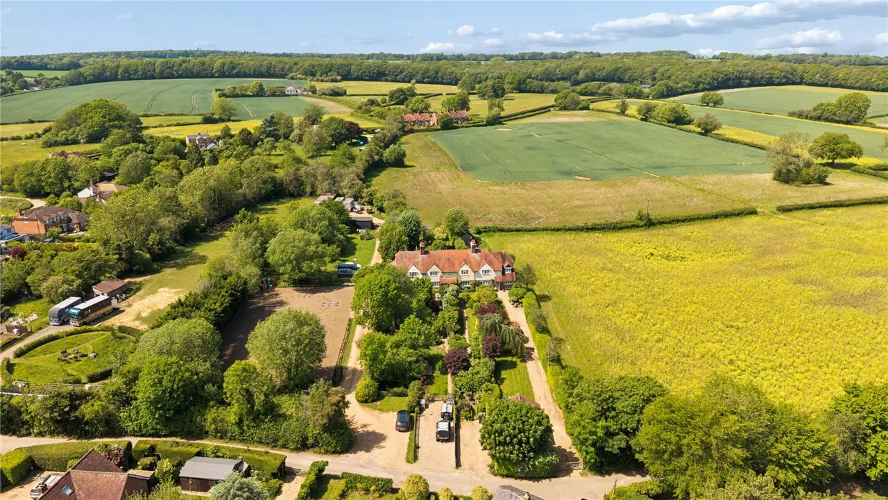 Buckland Common, Tring, photo 5