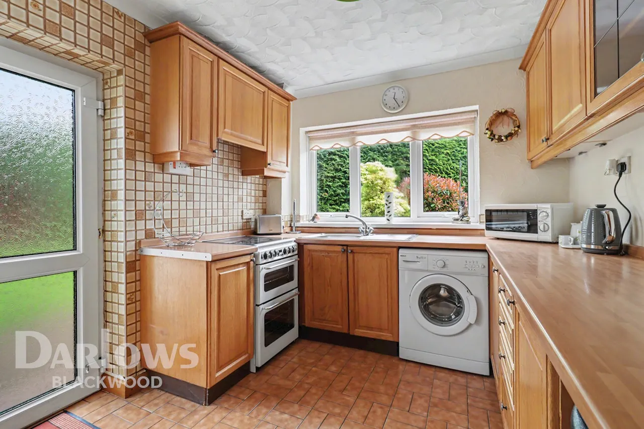 Crown Lane, Blackwood, photo 8