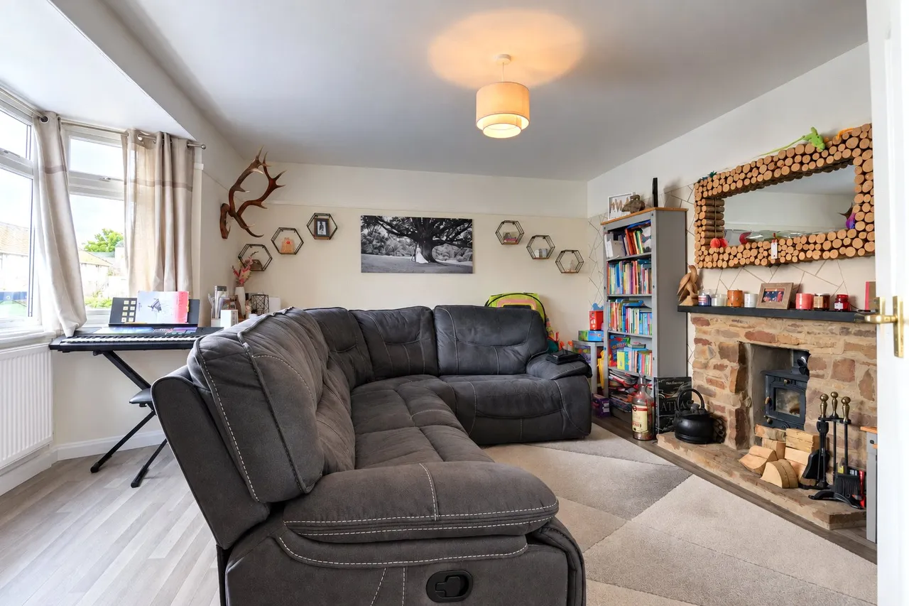 Hugh Squier Avenue, South Molton, EX36, photo 5
