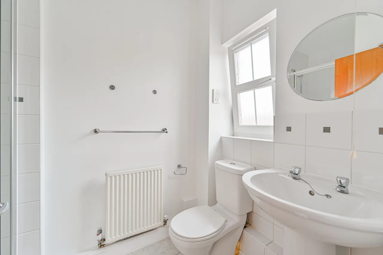 London, SE28, photo 13