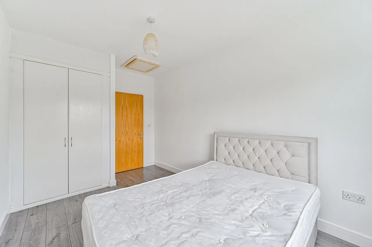 London, SE28, photo 10