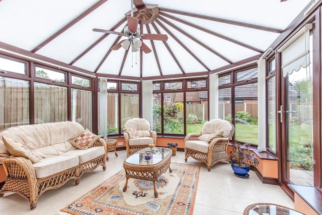 Spacious Living in Thorpe End, photo 8