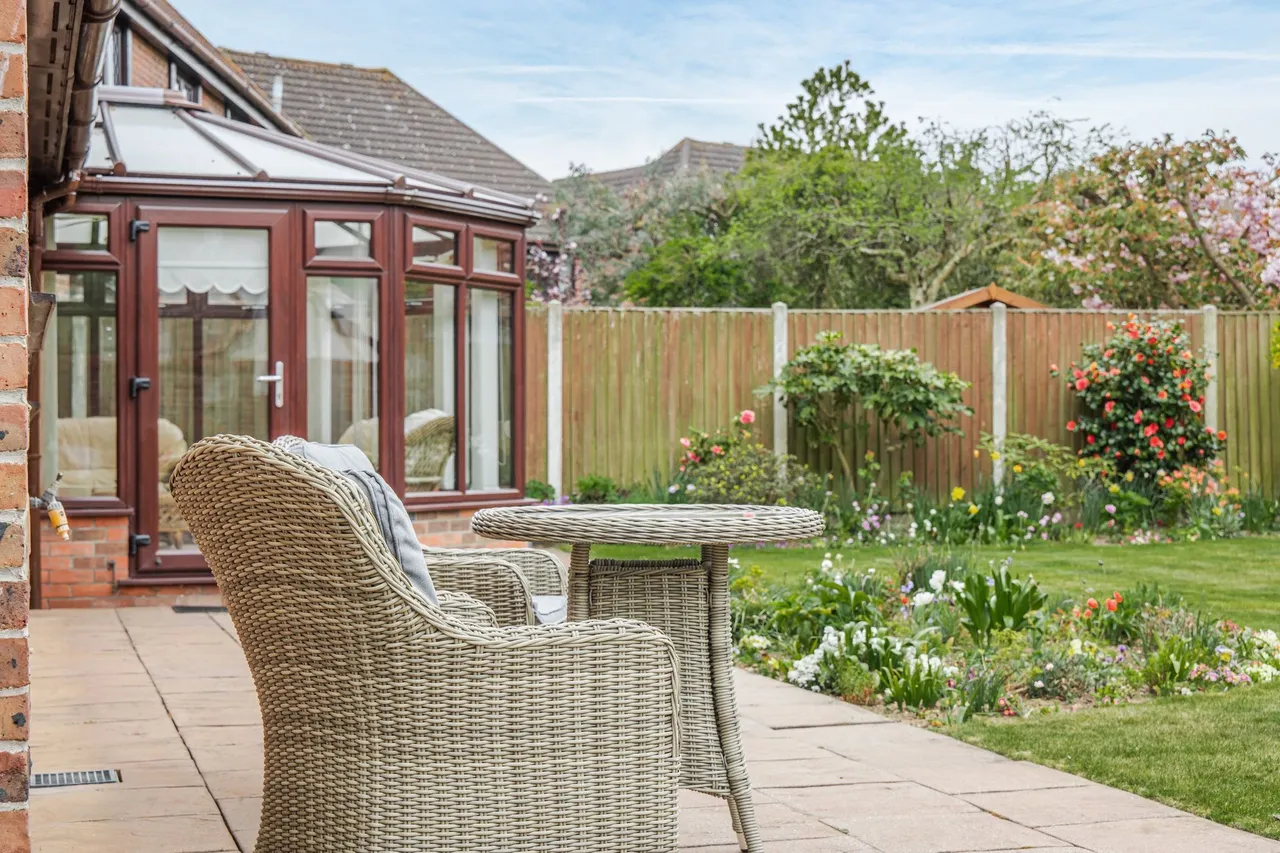 Spacious Living in Thorpe End, photo 18