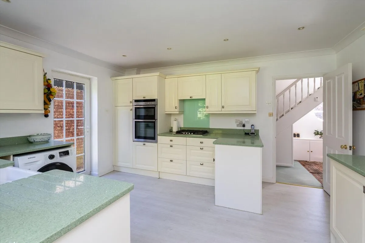 Stoke Road, Cobham, KT11, photo 4