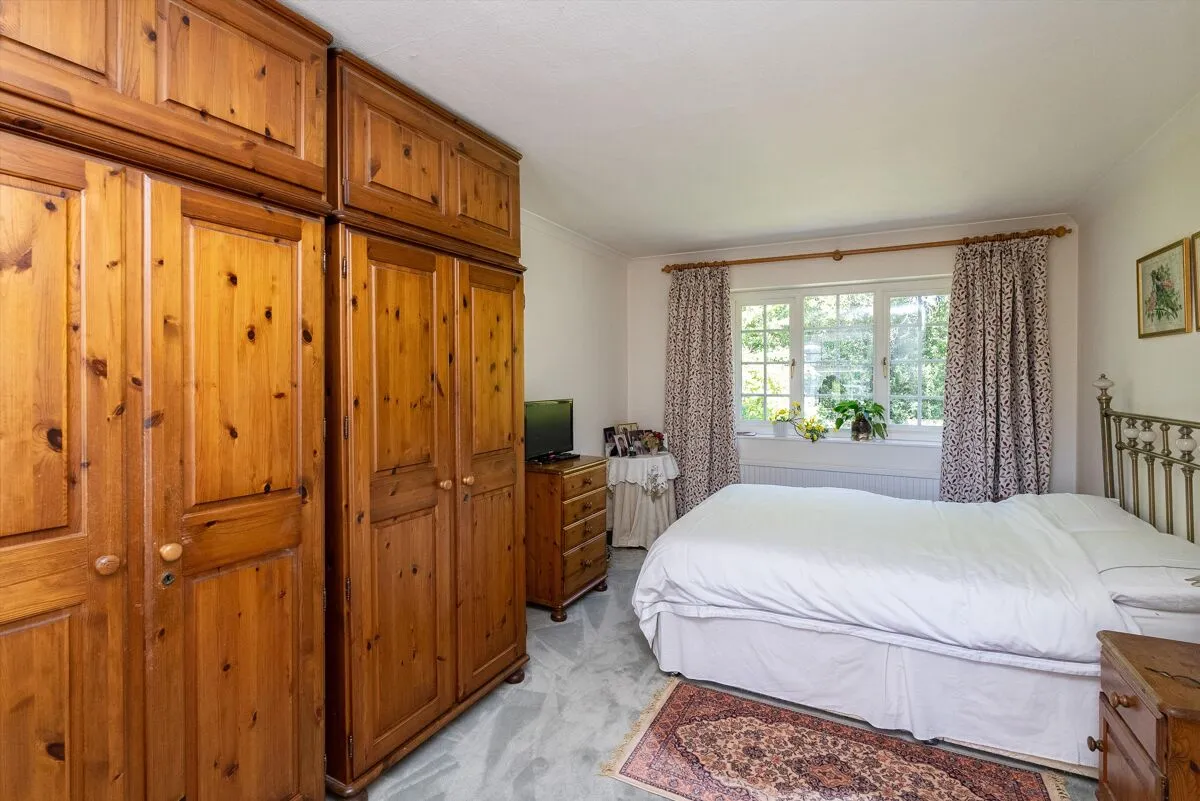 Stoke Road, Cobham, KT11, photo 8