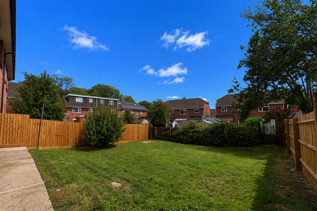 Butts Court, Heavitree, EX2, photo 14