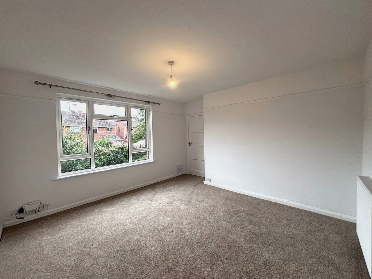 Butts Court, Heavitree, EX2, photo 3