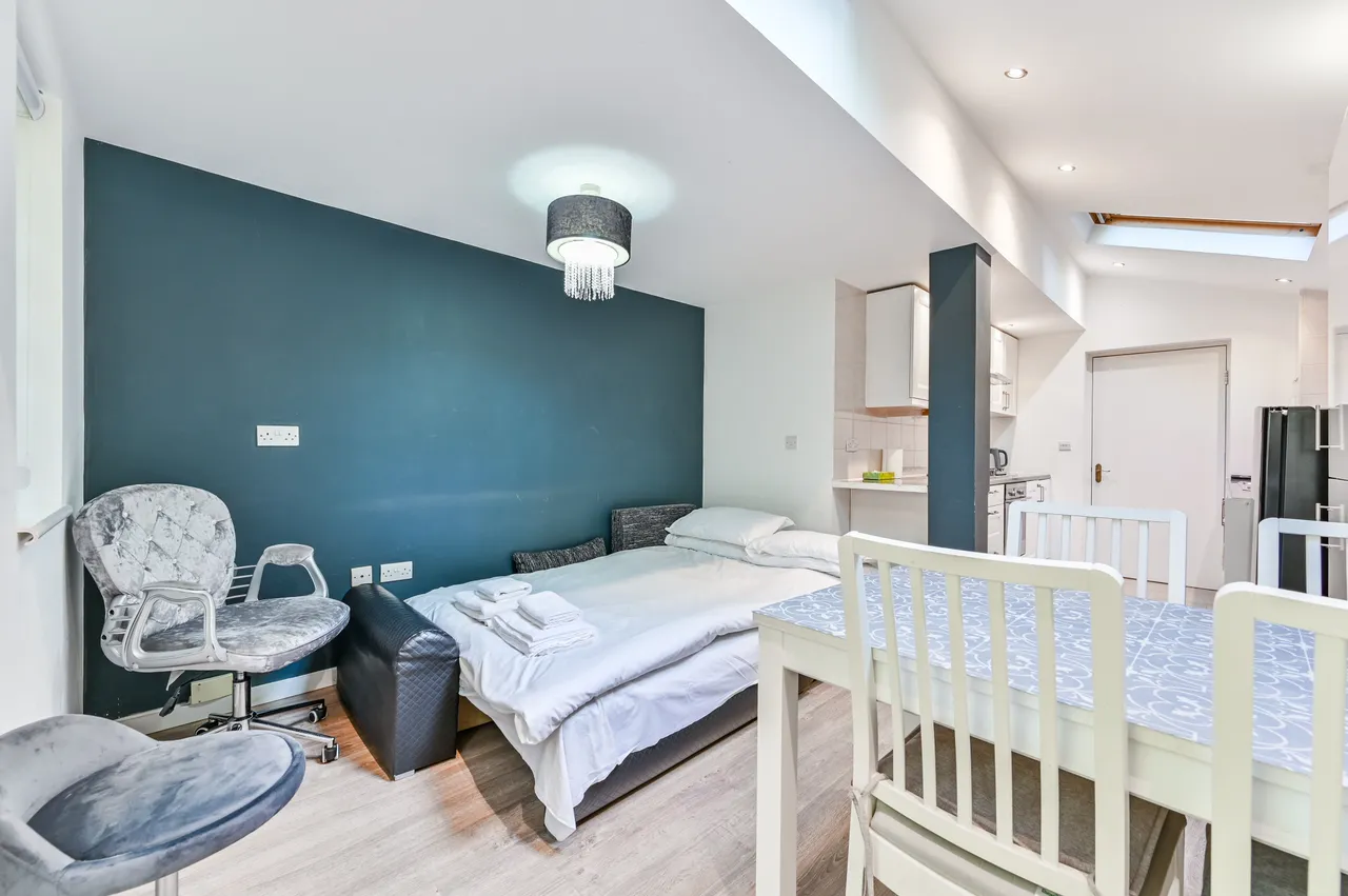 201b Royal College Street, London, photo 7