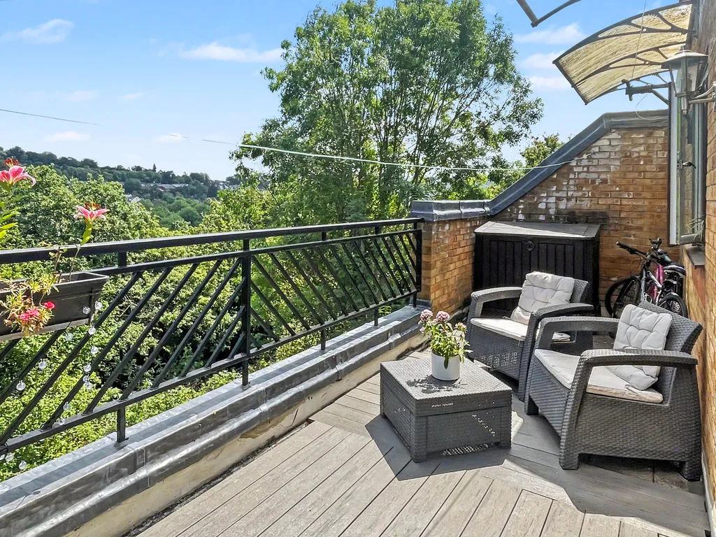 1 bed flat for sale — Gandon Vale, High Wycombe HP13 5LG