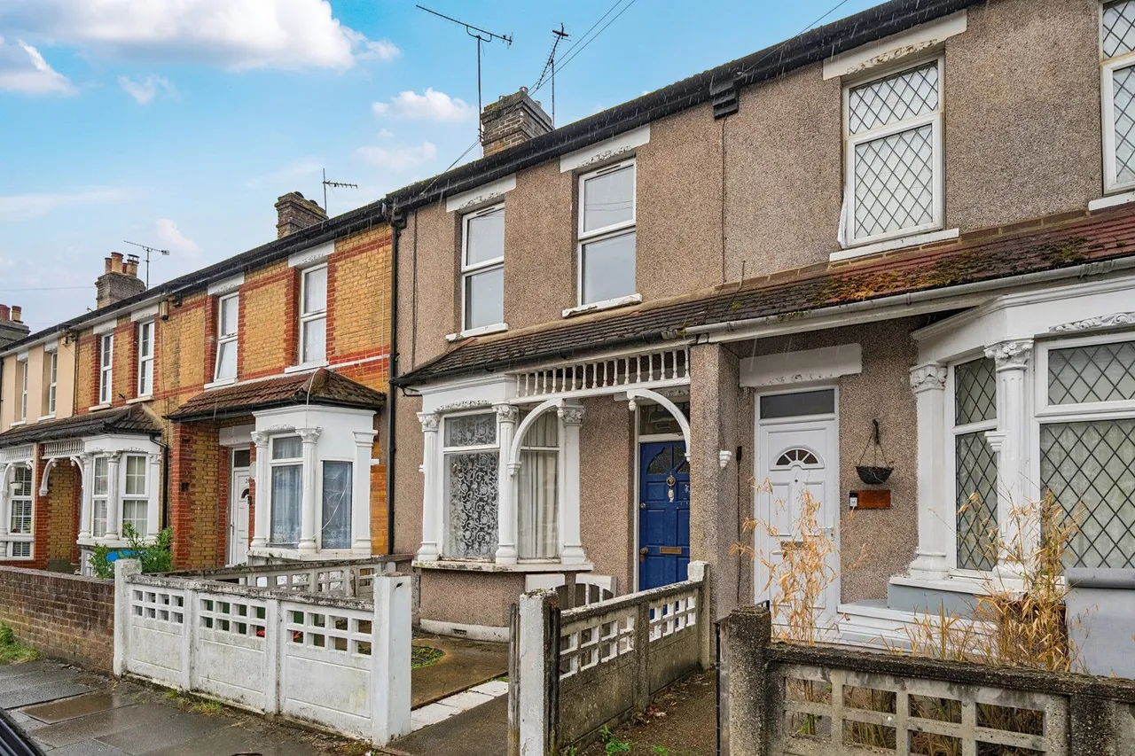 3 bed house for sale — Thanet Road, DA8